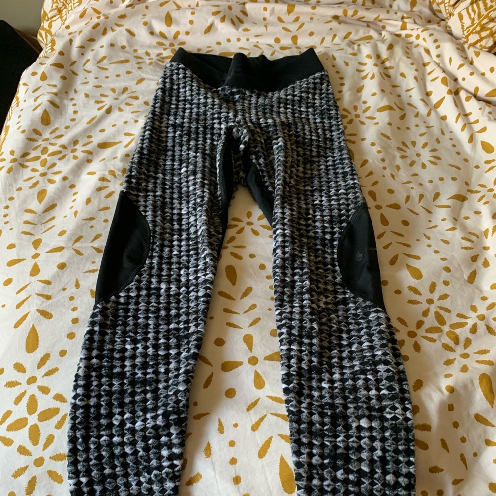 NIKE PRO LEGGINGS - Picture 4 of 5